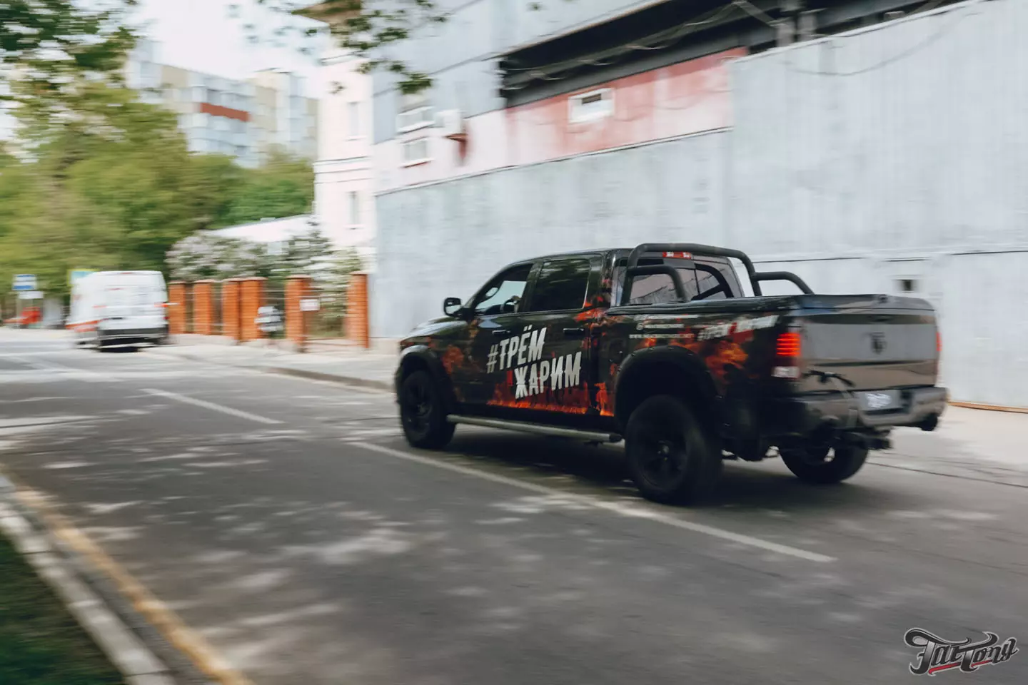 Построили выхлопную систему на RAM 1500 для MEATBROTHERS